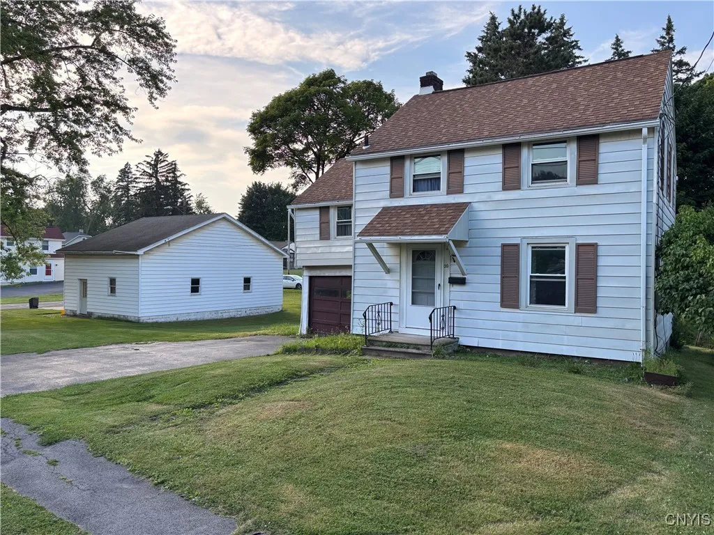 39 Standart Avenue, Auburn, New York 13021, Auburn, New York 13021, 3 Bedrooms Bedrooms, 6 Rooms Rooms,1 BathroomBathrooms,Residential,For Sale,39 Standart Avenue, Auburn, New York 13021,S1620652