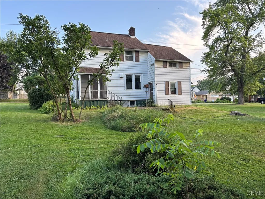 39 Standart Avenue, Auburn, New York 13021, Auburn, New York 13021, 3 Bedrooms Bedrooms, 6 Rooms Rooms,1 BathroomBathrooms,Residential,For Sale,39 Standart Avenue, Auburn, New York 13021,S1620652