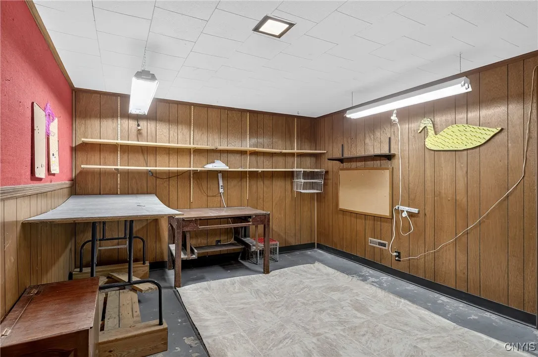 7165 Manlius Center Road, Manlius, New York 13057, Manlius, New York 13057, 3 Bedrooms Bedrooms, 7 Rooms Rooms,1 BathroomBathrooms,Residential,For Sale,7165 Manlius Center Road, Manlius, New York 13057,S1621430