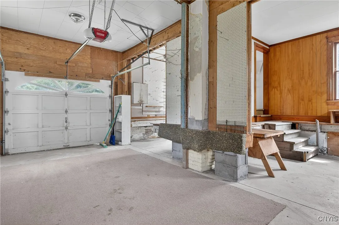 7165 Manlius Center Road, Manlius, New York 13057, Manlius, New York 13057, 3 Bedrooms Bedrooms, 7 Rooms Rooms,1 BathroomBathrooms,Residential,For Sale,7165 Manlius Center Road, Manlius, New York 13057,S1621430
