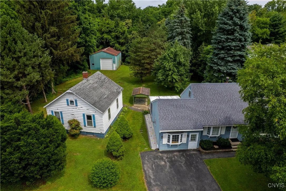 7165 Manlius Center Road, Manlius, New York 13057, Manlius, New York 13057, 3 Bedrooms Bedrooms, 7 Rooms Rooms,1 BathroomBathrooms,Residential,For Sale,7165 Manlius Center Road, Manlius, New York 13057,S1621430