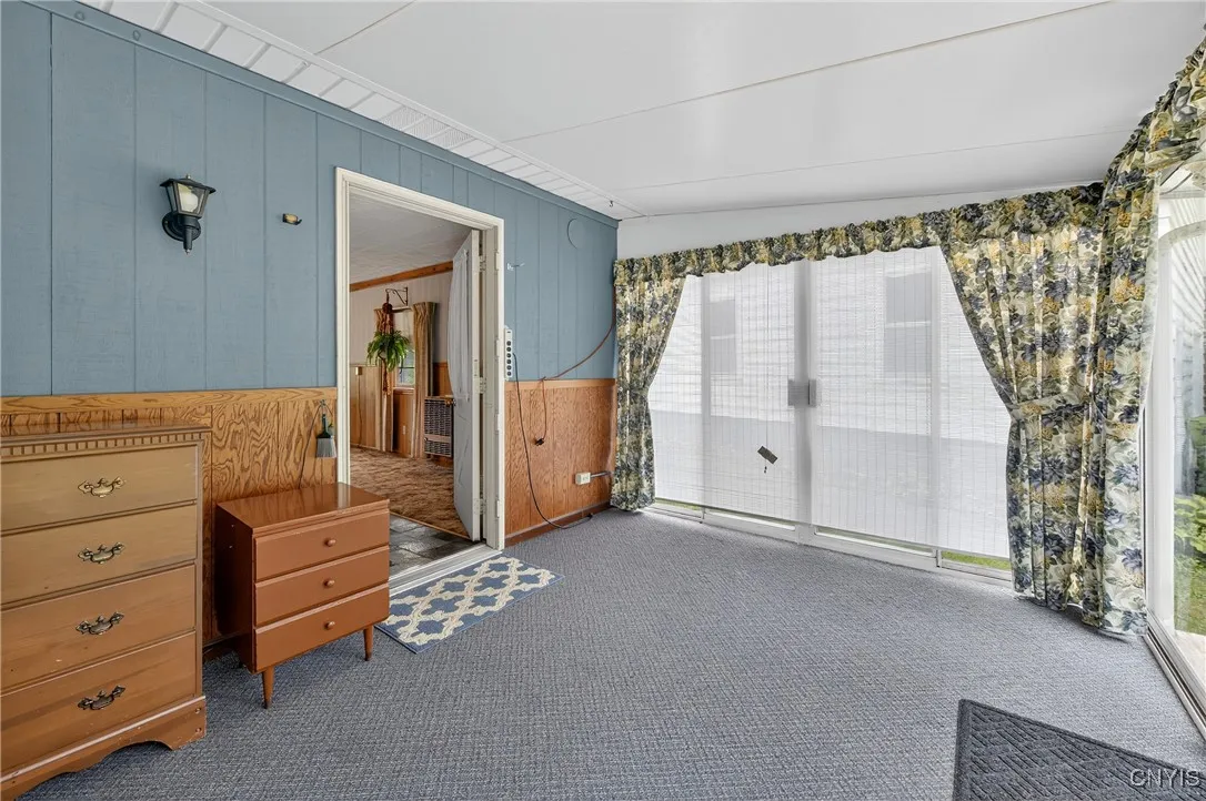 7165 Manlius Center Road, Manlius, New York 13057, Manlius, New York 13057, 3 Bedrooms Bedrooms, 7 Rooms Rooms,1 BathroomBathrooms,Residential,For Sale,7165 Manlius Center Road, Manlius, New York 13057,S1621430