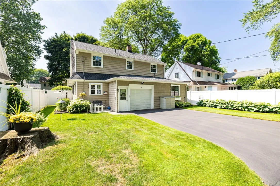 36 Dover Park, Brighton, New York 14610, Brighton, New York 14610, 3 Bedrooms Bedrooms, 7 Rooms Rooms,1 BathroomBathrooms,Residential,For Sale,36 Dover Park, Brighton, New York 14610,R1619764