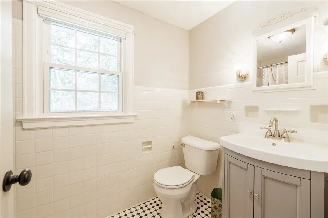 36 Dover Park, Brighton, New York 14610, Brighton, New York 14610, 3 Bedrooms Bedrooms, 7 Rooms Rooms,1 BathroomBathrooms,Residential,For Sale,36 Dover Park, Brighton, New York 14610,R1619764