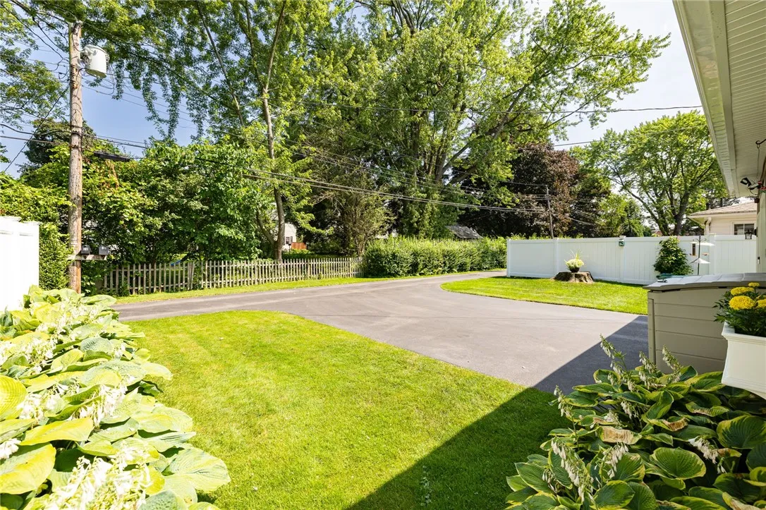 36 Dover Park, Brighton, New York 14610, Brighton, New York 14610, 3 Bedrooms Bedrooms, 7 Rooms Rooms,1 BathroomBathrooms,Residential,For Sale,36 Dover Park, Brighton, New York 14610,R1619764