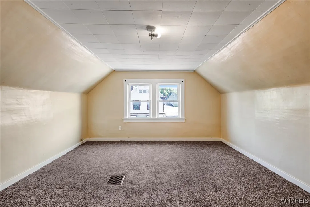 1046 East Ferry Street N, Buffalo, New York 14211, Buffalo, New York 14211, 4 Bedrooms Bedrooms, 7 Rooms Rooms,1 BathroomBathrooms,Residential,For Sale,1046 East Ferry Street N, Buffalo, New York 14211,B1622614
