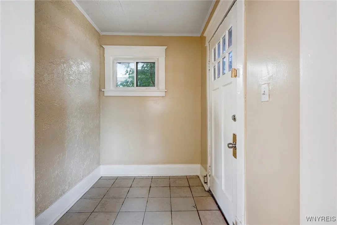 1046 East Ferry Street N, Buffalo, New York 14211, Buffalo, New York 14211, 4 Bedrooms Bedrooms, 7 Rooms Rooms,1 BathroomBathrooms,Residential,For Sale,1046 East Ferry Street N, Buffalo, New York 14211,B1622614