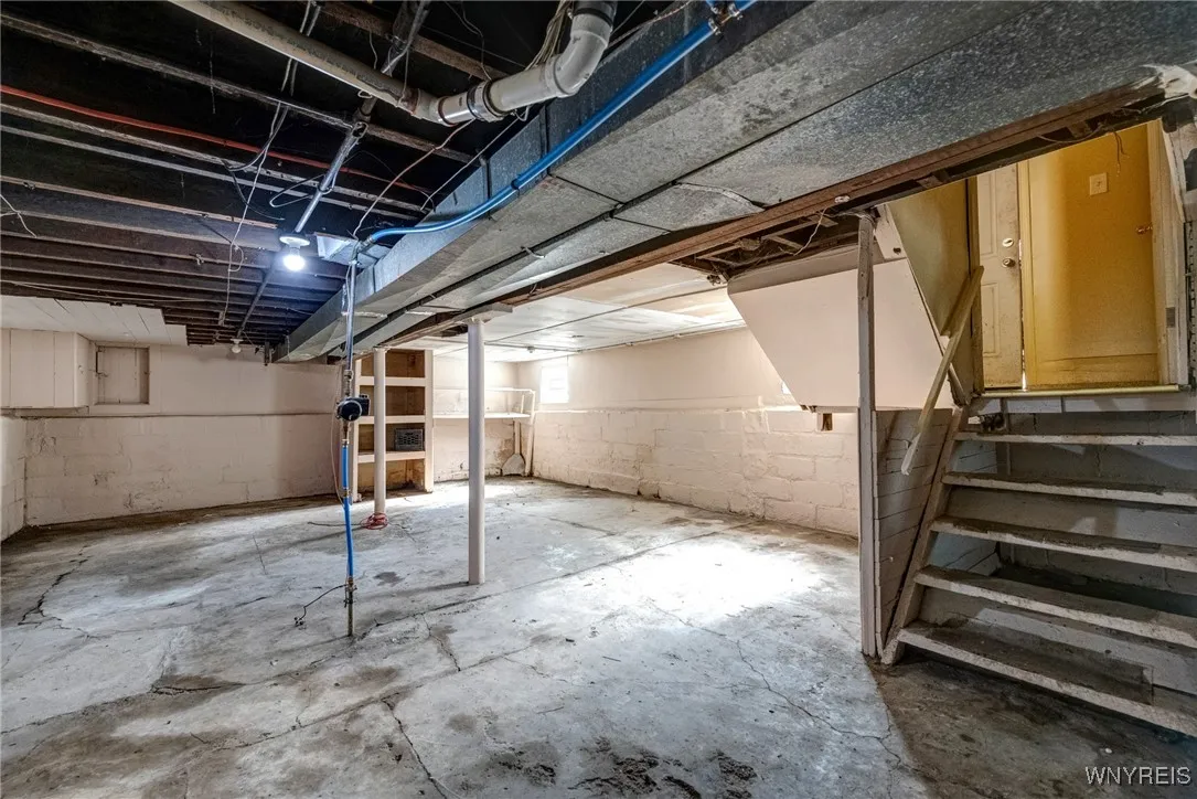 1046 East Ferry Street N, Buffalo, New York 14211, Buffalo, New York 14211, 4 Bedrooms Bedrooms, 7 Rooms Rooms,1 BathroomBathrooms,Residential,For Sale,1046 East Ferry Street N, Buffalo, New York 14211,B1622614