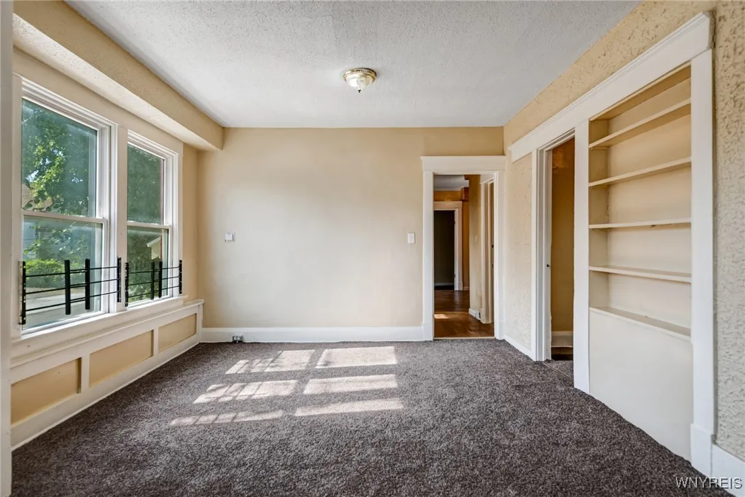 1046 East Ferry Street N, Buffalo, New York 14211, Buffalo, New York 14211, 4 Bedrooms Bedrooms, 7 Rooms Rooms,1 BathroomBathrooms,Residential,For Sale,1046 East Ferry Street N, Buffalo, New York 14211,B1622614
