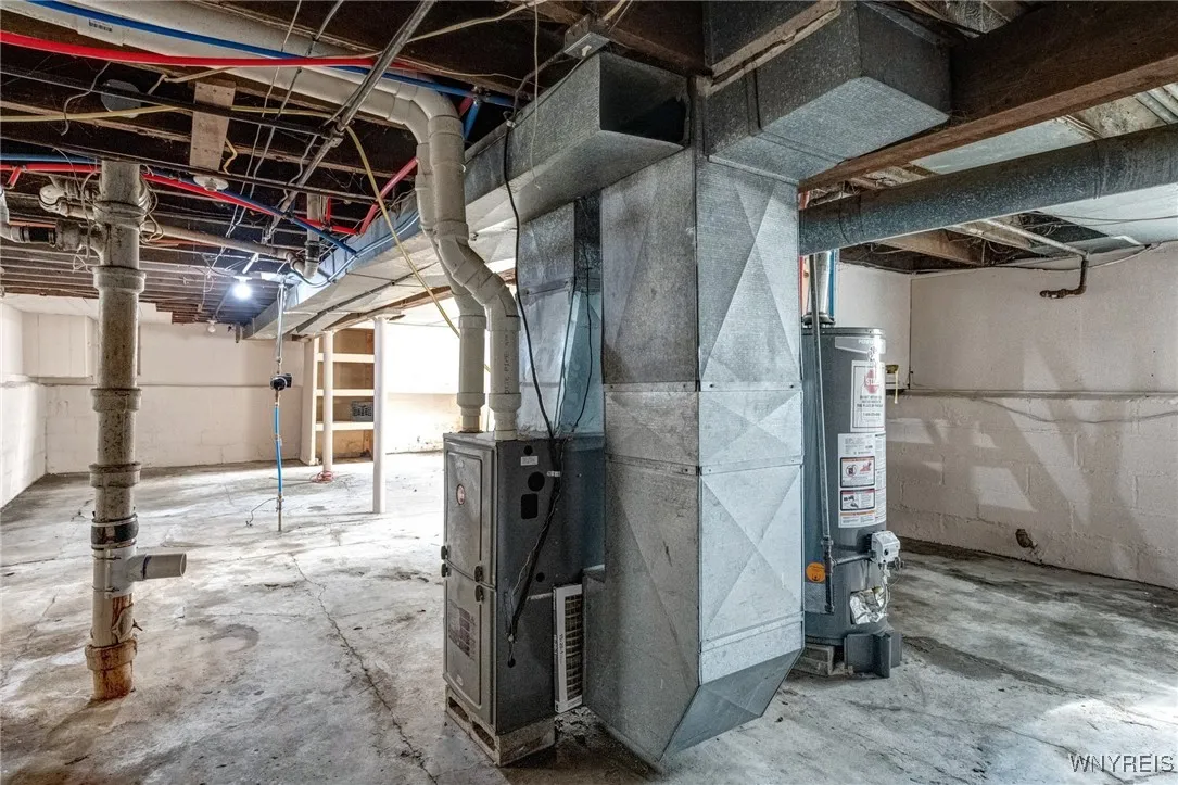 1046 East Ferry Street N, Buffalo, New York 14211, Buffalo, New York 14211, 4 Bedrooms Bedrooms, 7 Rooms Rooms,1 BathroomBathrooms,Residential,For Sale,1046 East Ferry Street N, Buffalo, New York 14211,B1622614
