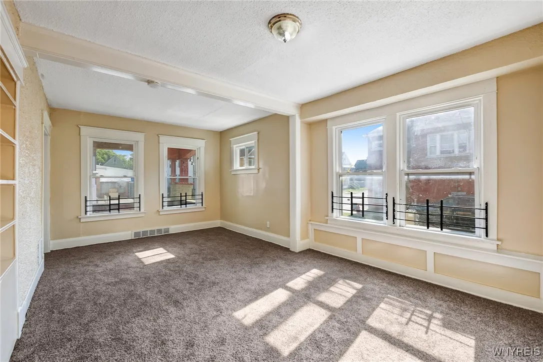 1046 East Ferry Street N, Buffalo, New York 14211, Buffalo, New York 14211, 4 Bedrooms Bedrooms, 7 Rooms Rooms,1 BathroomBathrooms,Residential,For Sale,1046 East Ferry Street N, Buffalo, New York 14211,B1622614