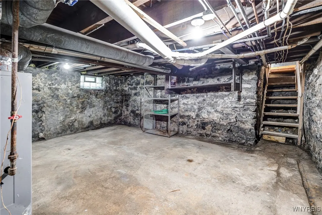 386 Davey Street, Buffalo, New York 14206, Buffalo, New York 14206, 3 Bedrooms Bedrooms, ,2 BathroomsBathrooms,Residential,For Sale,386 Davey Street, Buffalo, New York 14206,B1622616