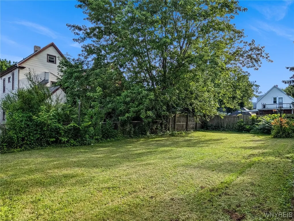 386 Davey Street, Buffalo, New York 14206, Buffalo, New York 14206, 3 Bedrooms Bedrooms, ,2 BathroomsBathrooms,Residential,For Sale,386 Davey Street, Buffalo, New York 14206,B1622616