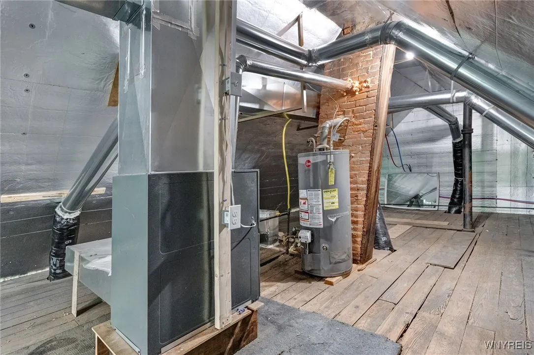 386 Davey Street, Buffalo, New York 14206, Buffalo, New York 14206, 3 Bedrooms Bedrooms, ,2 BathroomsBathrooms,Residential,For Sale,386 Davey Street, Buffalo, New York 14206,B1622616