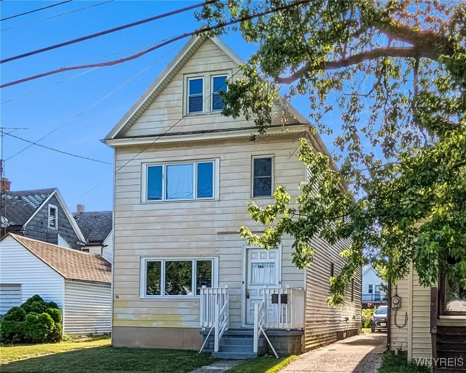 386 Davey Street, Buffalo, New York 14206, Buffalo, New York 14206, 3 Bedrooms Bedrooms, ,2 BathroomsBathrooms,Residential,For Sale,386 Davey Street, Buffalo, New York 14206,B1622616