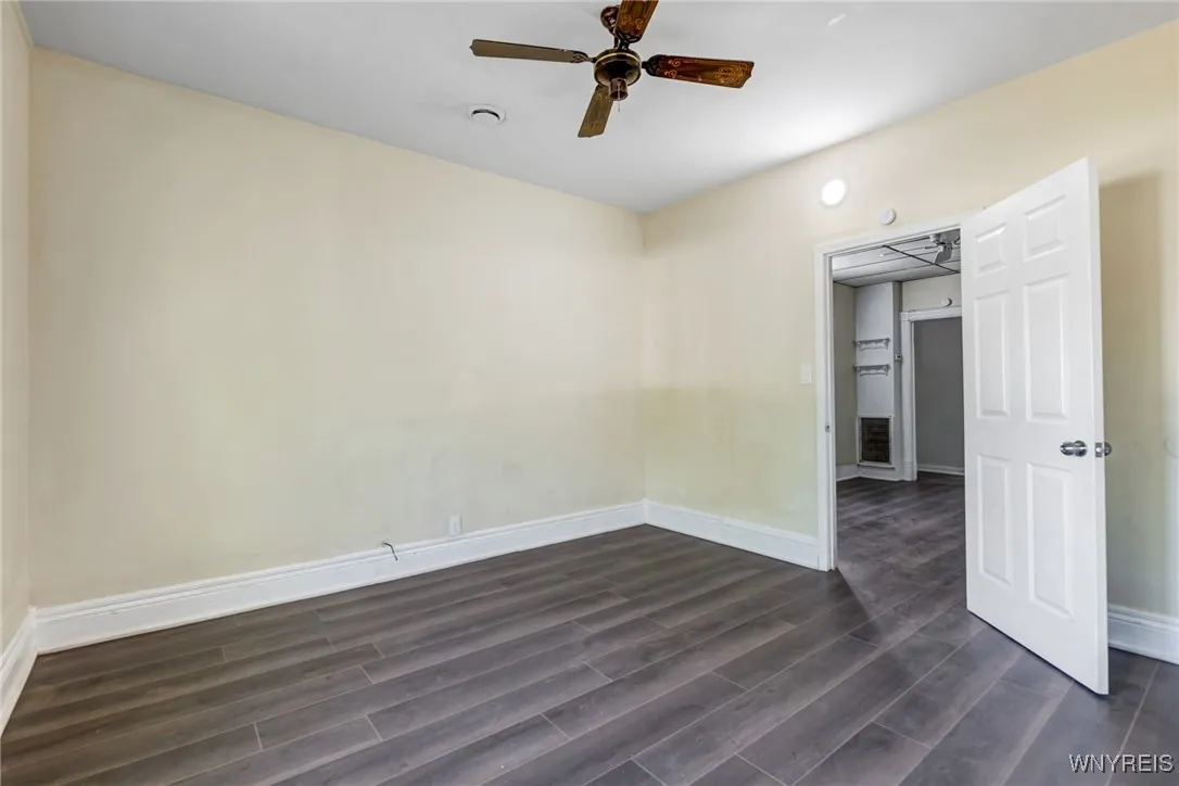 386 Davey Street, Buffalo, New York 14206, Buffalo, New York 14206, 3 Bedrooms Bedrooms, ,2 BathroomsBathrooms,Residential,For Sale,386 Davey Street, Buffalo, New York 14206,B1622616