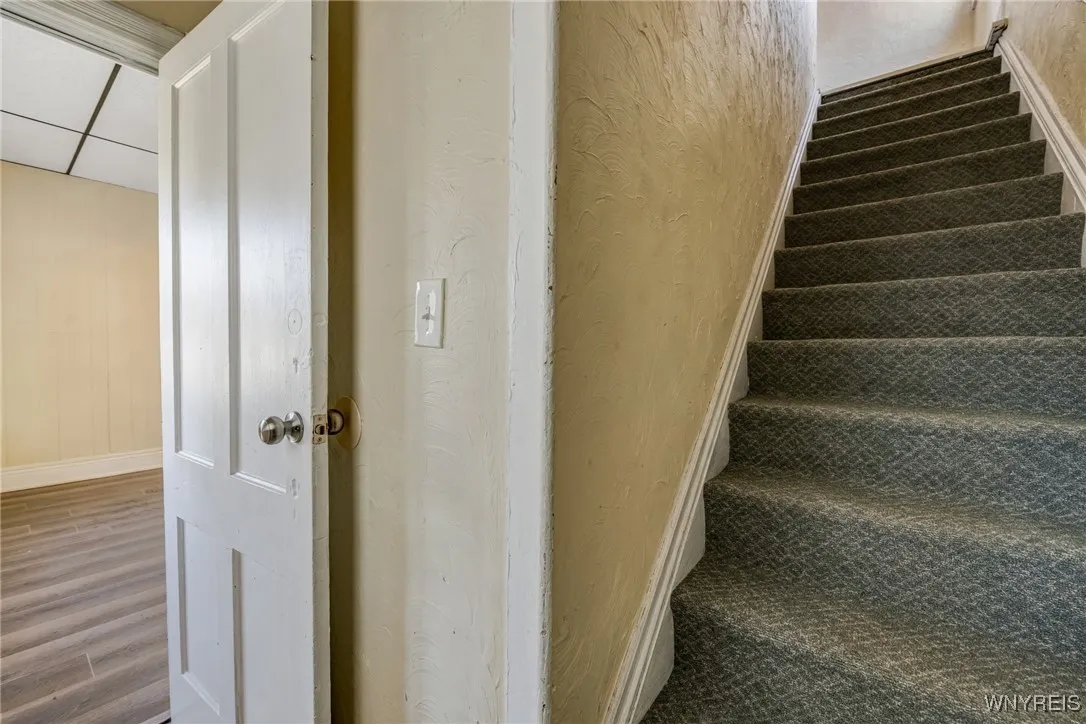 386 Davey Street, Buffalo, New York 14206, Buffalo, New York 14206, 3 Bedrooms Bedrooms, ,2 BathroomsBathrooms,Residential,For Sale,386 Davey Street, Buffalo, New York 14206,B1622616