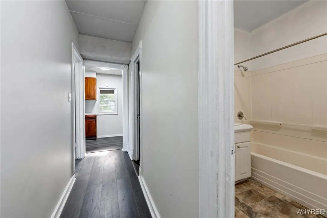 386 Davey Street, Buffalo, New York 14206, Buffalo, New York 14206, 3 Bedrooms Bedrooms, ,2 BathroomsBathrooms,Residential,For Sale,386 Davey Street, Buffalo, New York 14206,B1622616