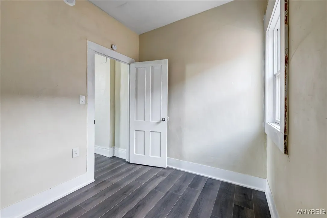 386 Davey Street, Buffalo, New York 14206, Buffalo, New York 14206, 3 Bedrooms Bedrooms, ,2 BathroomsBathrooms,Residential,For Sale,386 Davey Street, Buffalo, New York 14206,B1622616