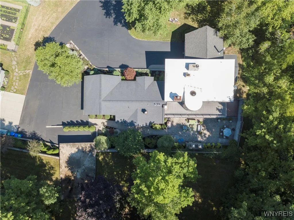 1650 Ridge Road, Lewiston, New York 14092, Lewiston, New York 14092, 4 Bedrooms Bedrooms, 13 Rooms Rooms,4 BathroomsBathrooms,Residential,For Sale,1650 Ridge Road, Lewiston, New York 14092,B1621972