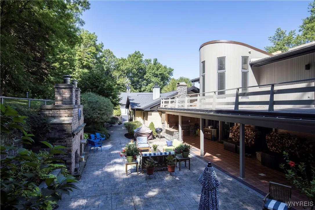 1650 Ridge Road, Lewiston, New York 14092, Lewiston, New York 14092, 4 Bedrooms Bedrooms, 13 Rooms Rooms,4 BathroomsBathrooms,Residential,For Sale,1650 Ridge Road, Lewiston, New York 14092,B1621972