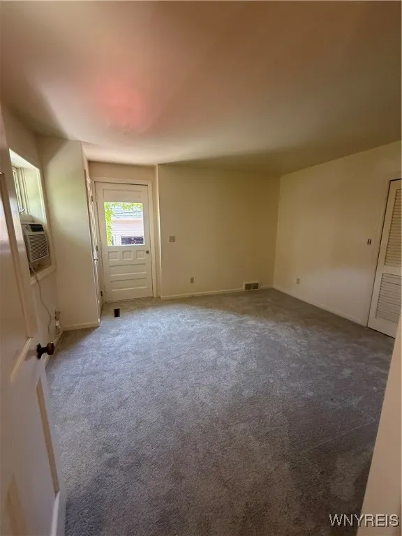 698 Columbus Parkway, Buffalo, New York 14213, Buffalo, New York 14213, 5 Bedrooms Bedrooms, ,Multi Family,For Sale,698 Columbus Parkway, Buffalo, New York 14213,B1622461