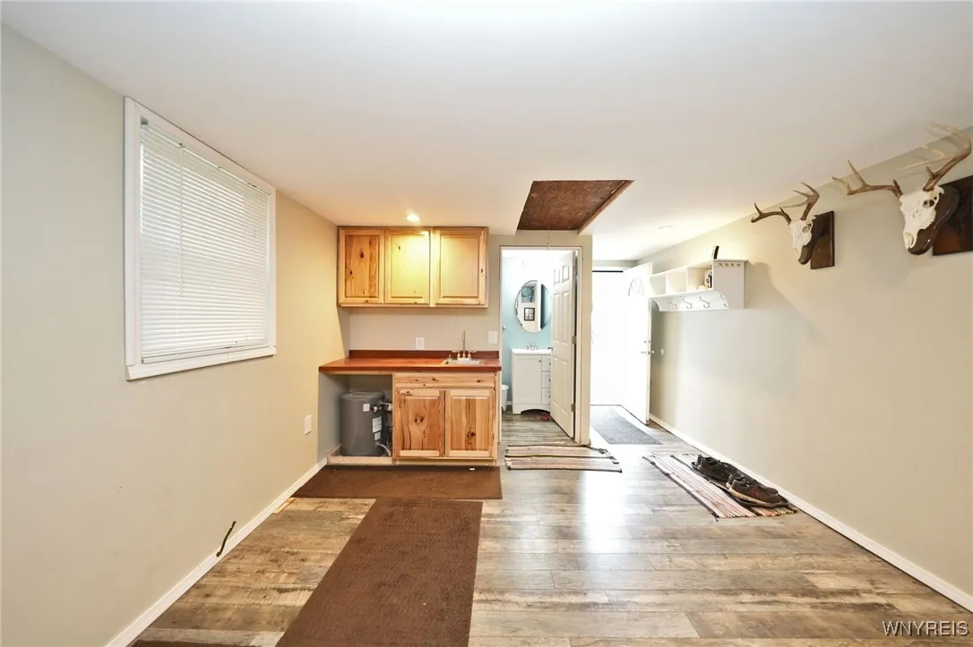 6643 Lincoln Avenue, Lockport Town, New York 14094, Lockport Town, New York 14094, 3 Bedrooms Bedrooms, 6 Rooms Rooms,2 BathroomsBathrooms,Residential,For Sale,6643 Lincoln Avenue, Lockport Town, New York 14094,B1622382