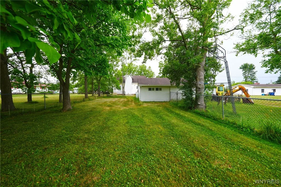 6643 Lincoln Avenue, Lockport Town, New York 14094, Lockport Town, New York 14094, 3 Bedrooms Bedrooms, 6 Rooms Rooms,2 BathroomsBathrooms,Residential,For Sale,6643 Lincoln Avenue, Lockport Town, New York 14094,B1622382