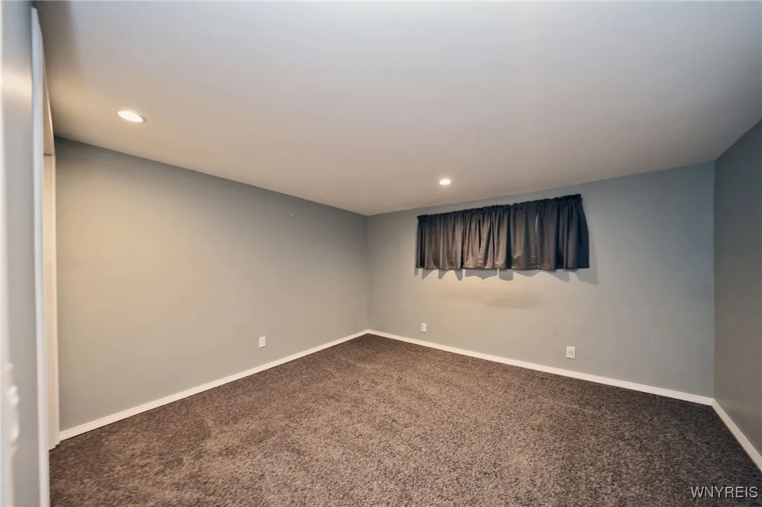 6643 Lincoln Avenue, Lockport Town, New York 14094, Lockport Town, New York 14094, 3 Bedrooms Bedrooms, 6 Rooms Rooms,2 BathroomsBathrooms,Residential,For Sale,6643 Lincoln Avenue, Lockport Town, New York 14094,B1622382