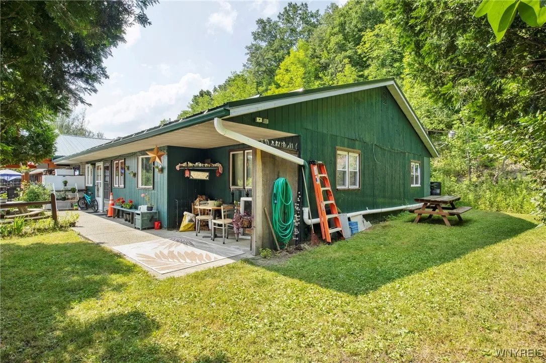 741 West Perimeter Road, South Valley, New York 14, South Valley, New York 14738, ,Commercial Sale,For Sale,741 West Perimeter Road, South Valley, New York 14,B1622612