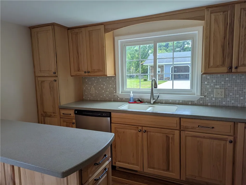 12981 Hillcrest Drive, Carlton, New York 14411, Carlton, New York 14411, 2 Bedrooms Bedrooms, 4 Rooms Rooms,1 BathroomBathrooms,Residential,Closed,12981 Hillcrest Drive, Carlton, New York 14411,0,R1622578