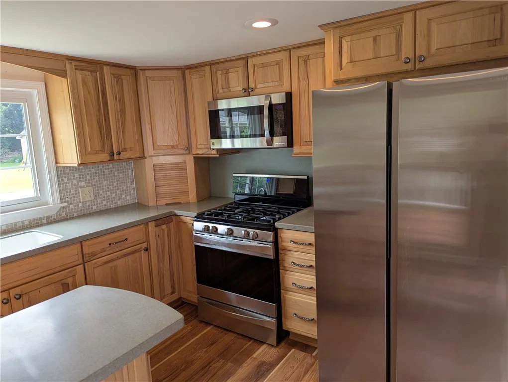 12981 Hillcrest Drive, Carlton, New York 14411, Carlton, New York 14411, 2 Bedrooms Bedrooms, 4 Rooms Rooms,1 BathroomBathrooms,Residential,Closed,12981 Hillcrest Drive, Carlton, New York 14411,0,R1622578