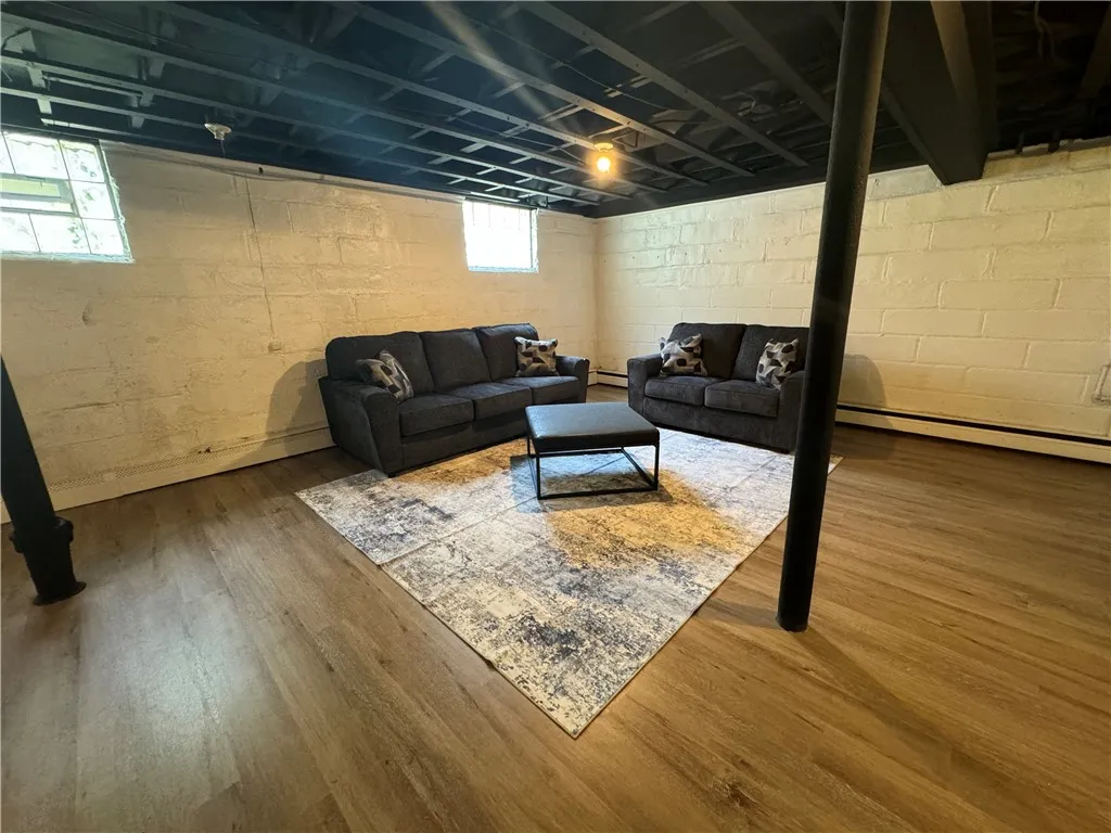 125 Redfern Drive, Rochester, New York 14620, Rochester, New York 14620, 3 Bedrooms Bedrooms, 5 Rooms Rooms,2 BathroomsBathrooms,Residential,For Sale,125 Redfern Drive, Rochester, New York 14620,R1621544