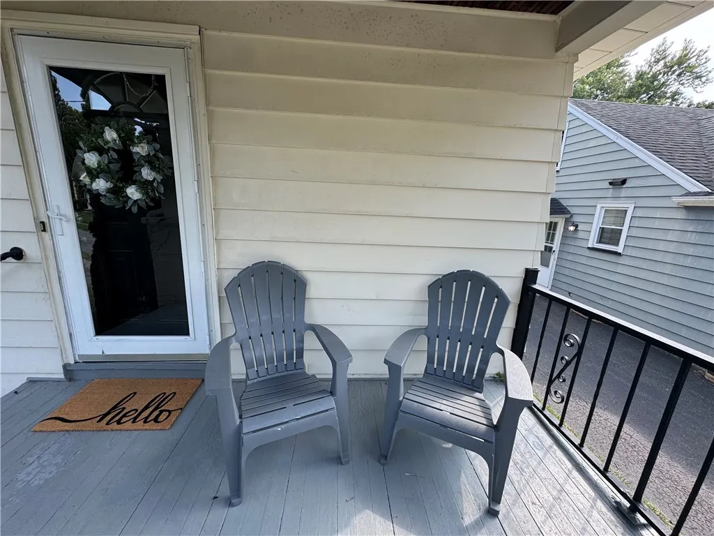 125 Redfern Drive, Rochester, New York 14620, Rochester, New York 14620, 3 Bedrooms Bedrooms, 5 Rooms Rooms,2 BathroomsBathrooms,Residential,For Sale,125 Redfern Drive, Rochester, New York 14620,R1621544