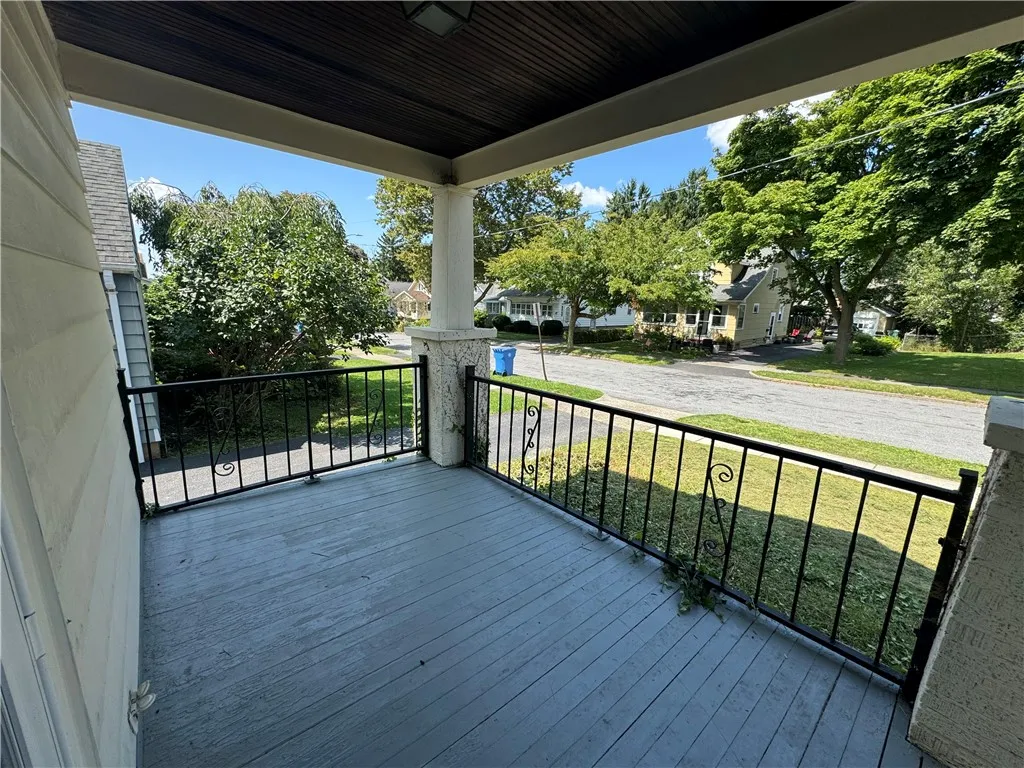 125 Redfern Drive, Rochester, New York 14620, Rochester, New York 14620, 3 Bedrooms Bedrooms, 5 Rooms Rooms,2 BathroomsBathrooms,Residential,For Sale,125 Redfern Drive, Rochester, New York 14620,R1621544