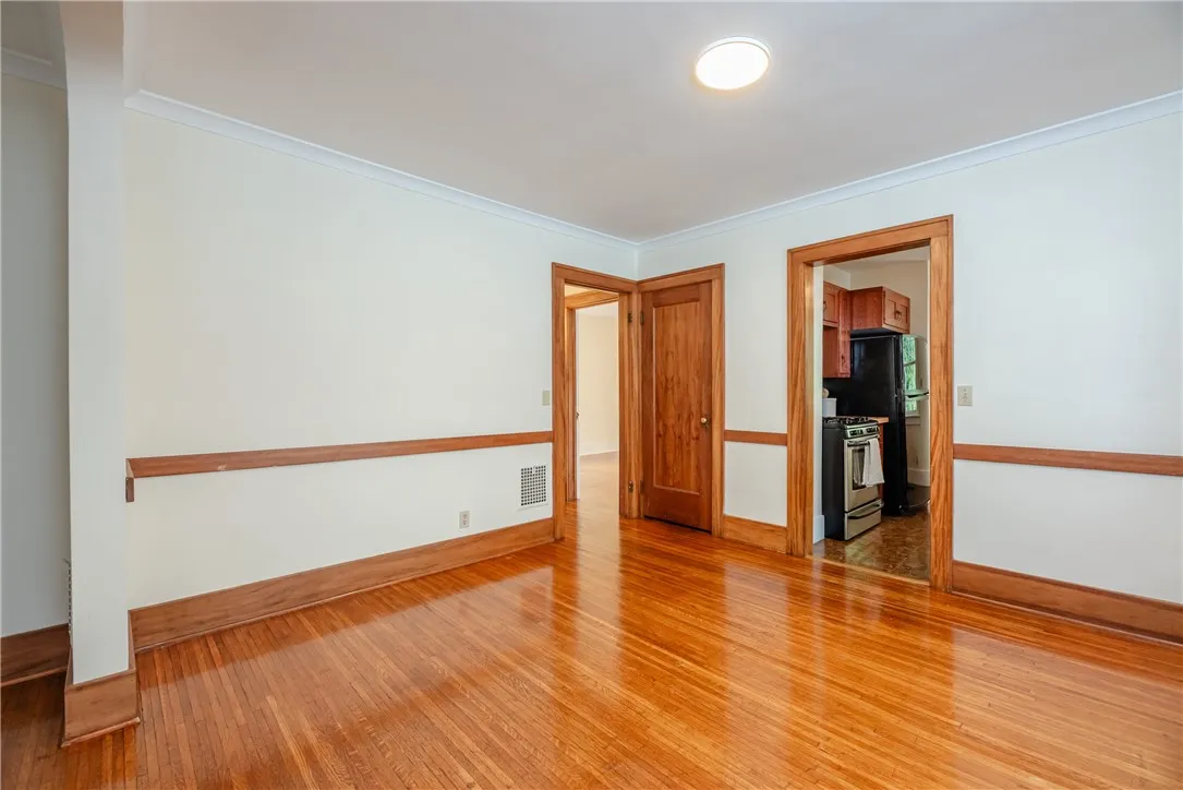 83 Raleigh Street, Rochester, New York 14620, Rochester, New York 14620, 3 Bedrooms Bedrooms, 6 Rooms Rooms,2 BathroomsBathrooms,Residential,For Sale,83 Raleigh Street, Rochester, New York 14620,R1622186