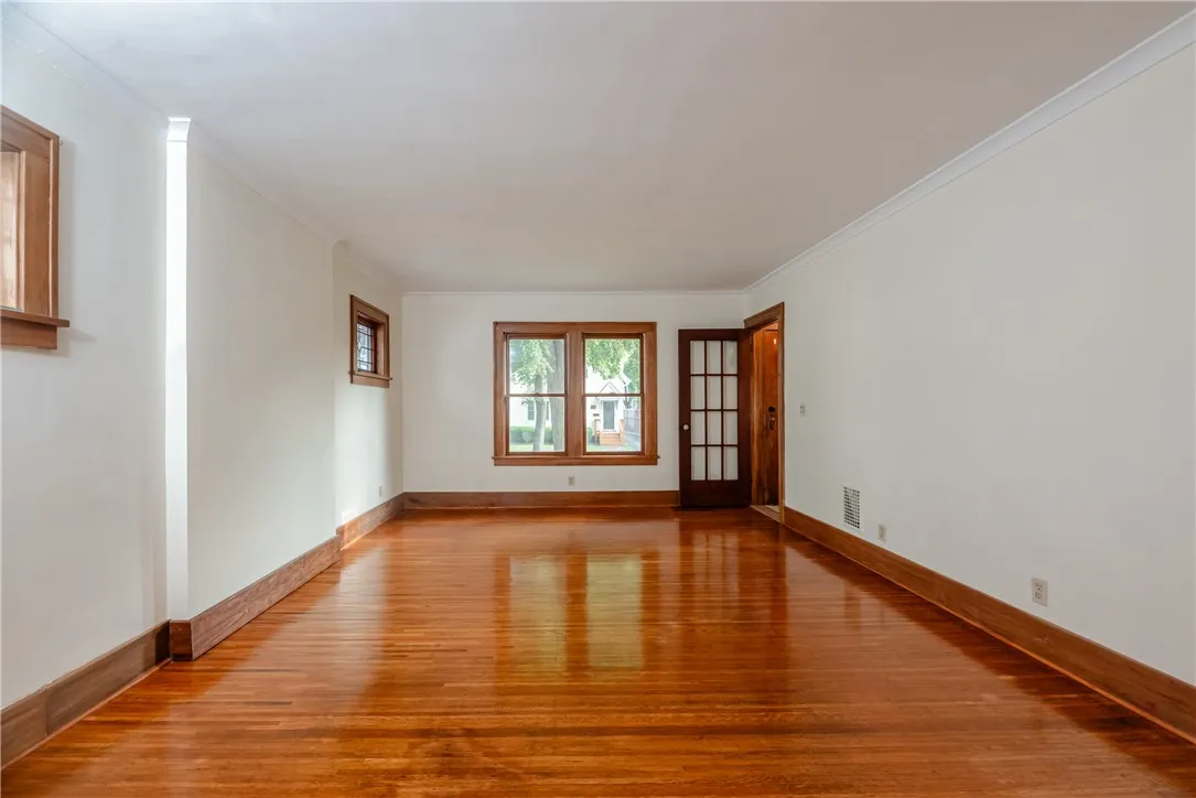 83 Raleigh Street, Rochester, New York 14620, Rochester, New York 14620, 3 Bedrooms Bedrooms, 6 Rooms Rooms,2 BathroomsBathrooms,Residential,For Sale,83 Raleigh Street, Rochester, New York 14620,R1622186