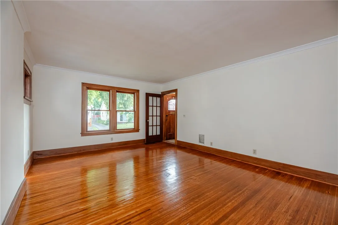 83 Raleigh Street, Rochester, New York 14620, Rochester, New York 14620, 3 Bedrooms Bedrooms, 6 Rooms Rooms,2 BathroomsBathrooms,Residential,For Sale,83 Raleigh Street, Rochester, New York 14620,R1622186