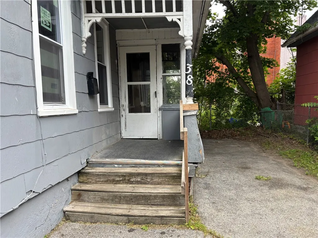 Side Porch/Driveway