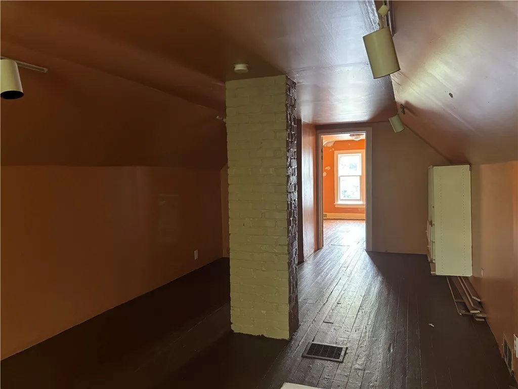 38 Cedar Street, Rochester, New York 14611, Rochester, New York 14611, 3 Bedrooms Bedrooms, 5 Rooms Rooms,1 BathroomBathrooms,Residential,For Sale,38 Cedar Street, Rochester, New York 14611,R1622084