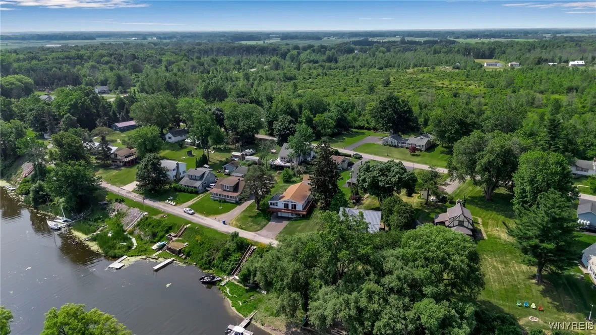 926 Bluff Road 18, Carlton, New York 14571, Carlton, New York 14571, 3 Bedrooms Bedrooms, 9 Rooms Rooms,2 BathroomsBathrooms,Residential,For Sale,926 Bluff Road 18, Carlton, New York 14571,B1622257