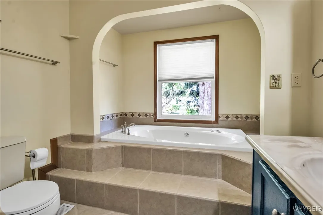 926 Bluff Road 18, Carlton, New York 14571, Carlton, New York 14571, 3 Bedrooms Bedrooms, 9 Rooms Rooms,2 BathroomsBathrooms,Residential,For Sale,926 Bluff Road 18, Carlton, New York 14571,B1622257