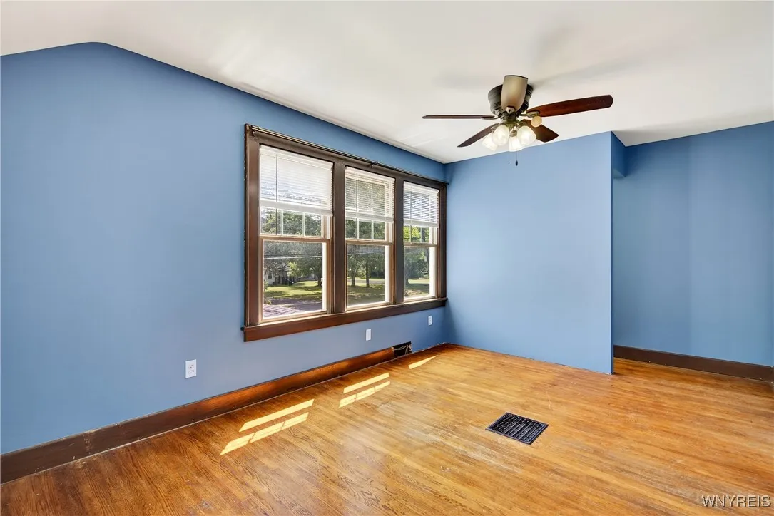 196 Ward Road, North Tonawanda, New York 14120, North Tonawanda, New York 14120, 3 Bedrooms Bedrooms, 6 Rooms Rooms,2 BathroomsBathrooms,Residential,For Sale,196 Ward Road, North Tonawanda, New York 14120,B1622628