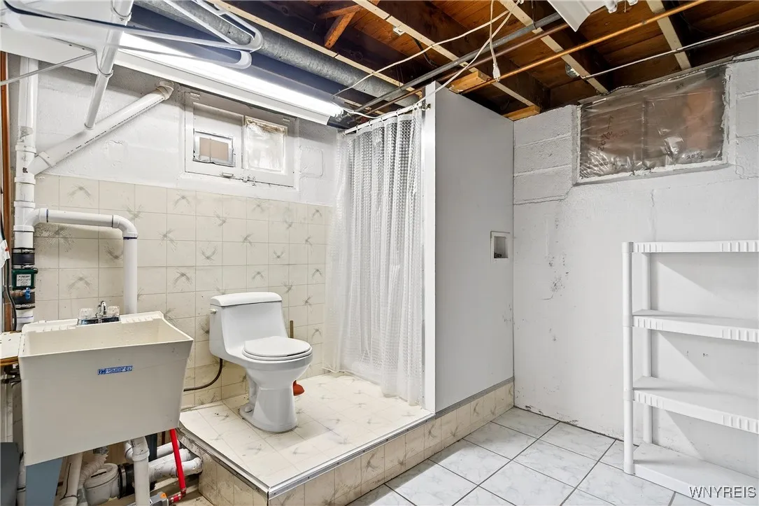 196 Ward Road, North Tonawanda, New York 14120, North Tonawanda, New York 14120, 3 Bedrooms Bedrooms, 6 Rooms Rooms,2 BathroomsBathrooms,Residential,For Sale,196 Ward Road, North Tonawanda, New York 14120,B1622628