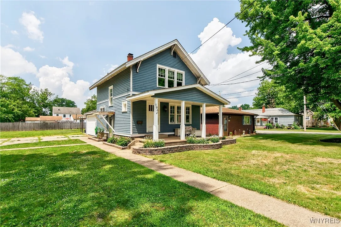 196 Ward Road, North Tonawanda, New York 14120, North Tonawanda, New York 14120, 3 Bedrooms Bedrooms, 6 Rooms Rooms,2 BathroomsBathrooms,Residential,For Sale,196 Ward Road, North Tonawanda, New York 14120,B1622628