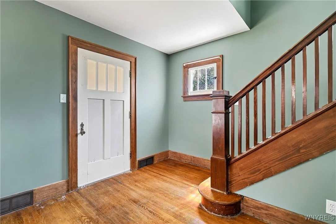196 Ward Road, North Tonawanda, New York 14120, North Tonawanda, New York 14120, 3 Bedrooms Bedrooms, 6 Rooms Rooms,2 BathroomsBathrooms,Residential,For Sale,196 Ward Road, North Tonawanda, New York 14120,B1622628