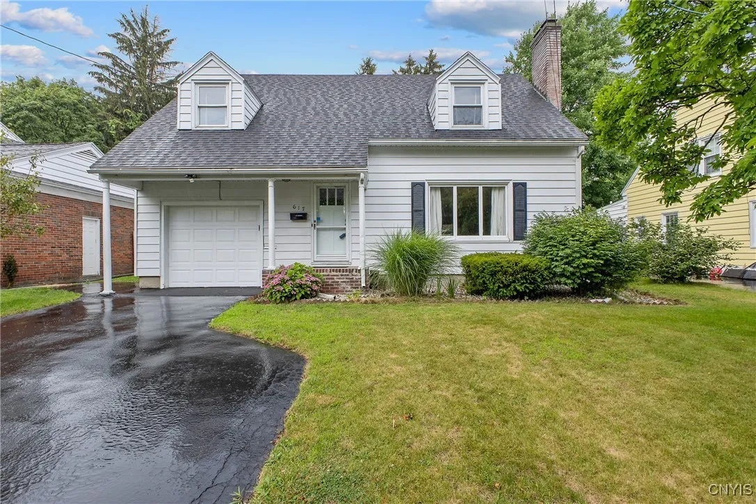 617 Mertens Avenue, Syracuse, New York 13203, Syracuse, New York 13203, 3 Bedrooms Bedrooms, 7 Rooms Rooms,2 BathroomsBathrooms,Residential,For Sale,617 Mertens Avenue, Syracuse, New York 13203,S1622225