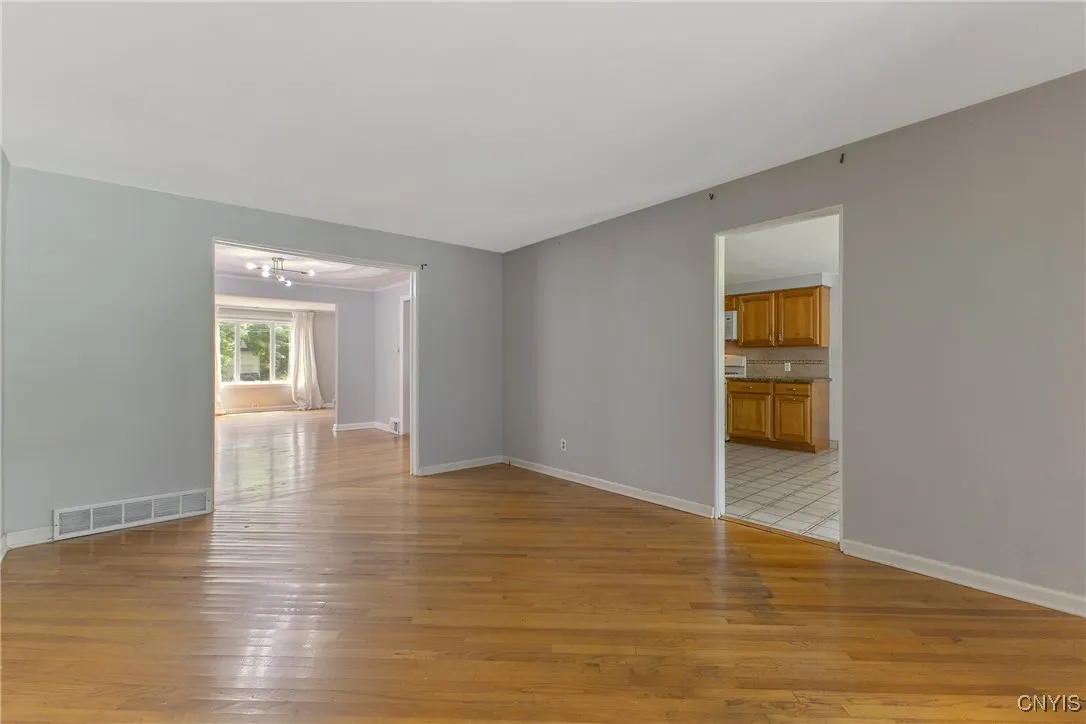 617 Mertens Avenue, Syracuse, New York 13203, Syracuse, New York 13203, 3 Bedrooms Bedrooms, 7 Rooms Rooms,2 BathroomsBathrooms,Residential,For Sale,617 Mertens Avenue, Syracuse, New York 13203,S1622225