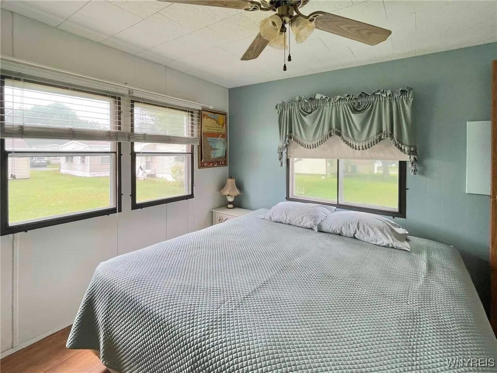 62 Marseille Avenue, West Seneca, New York 14224, West Seneca, New York 14224, 2 Bedrooms Bedrooms, 5 Rooms Rooms,1 BathroomBathrooms,Residential,For Sale,62 Marseille Avenue, West Seneca, New York 14224,B1620328