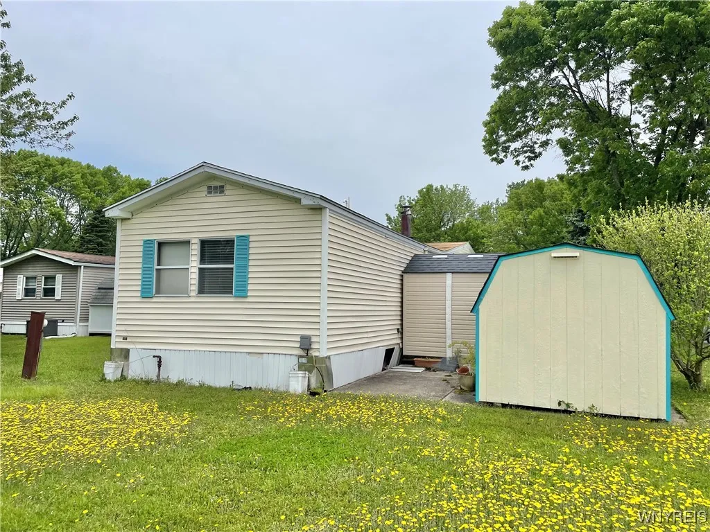 62 Marseille Avenue, West Seneca, New York 14224, West Seneca, New York 14224, 2 Bedrooms Bedrooms, 5 Rooms Rooms,1 BathroomBathrooms,Residential,For Sale,62 Marseille Avenue, West Seneca, New York 14224,B1620328
